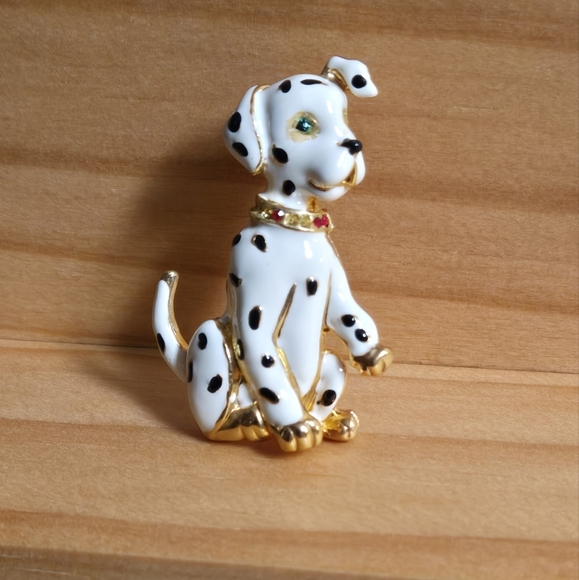 Vintage Enamel Dog Brooch - Cream and Gold Tone - Picture 15 of 17